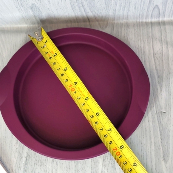 Tupperware Silicone Round Mold set of 2 New - Picture 3 of 9